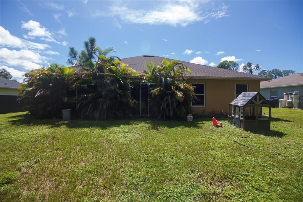 For Sale: $289,990 (3 beds, 2 baths, 1499 Square Feet)