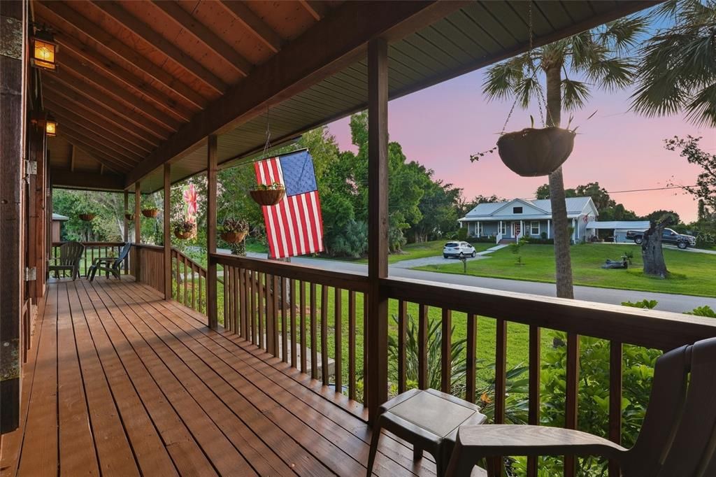 For Sale: $525,000 (6 beds, 3 baths, 2664 Square Feet)