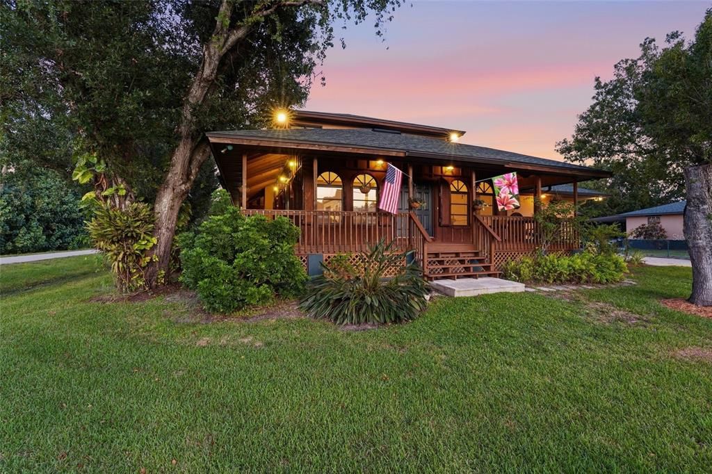 For Sale: $525,000 (6 beds, 3 baths, 2664 Square Feet)