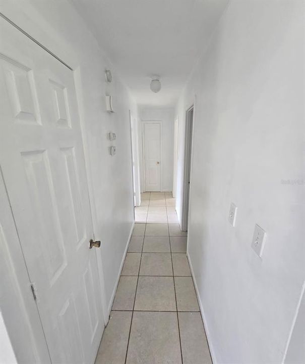 For Sale: $205,000 (3 beds, 1 baths, 960 Square Feet)