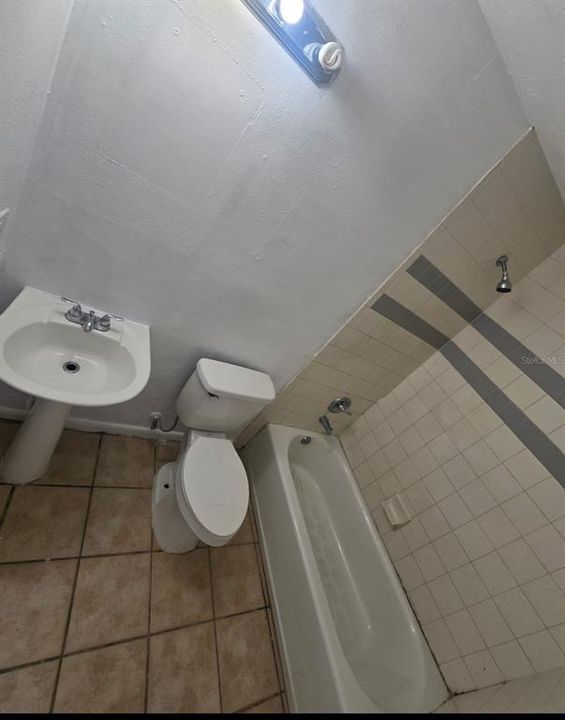 For Sale: $205,000 (3 beds, 1 baths, 960 Square Feet)