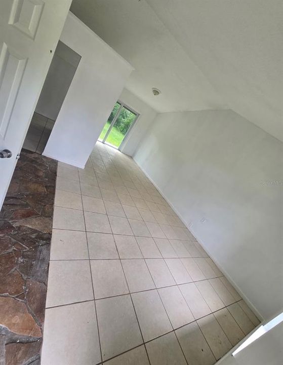 For Sale: $205,000 (3 beds, 1 baths, 960 Square Feet)