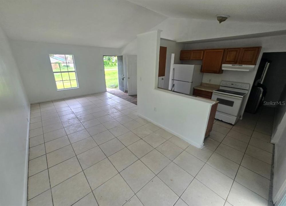 For Sale: $205,000 (3 beds, 1 baths, 960 Square Feet)
