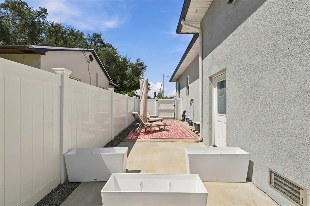 For Sale: $1,175,000 (3 beds, 2 baths, 2236 Square Feet)