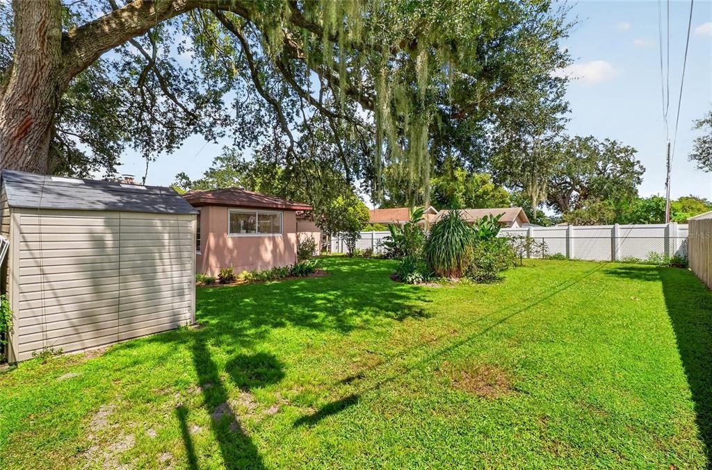 For Sale: $300,000 (3 beds, 2 baths, 1782 Square Feet)