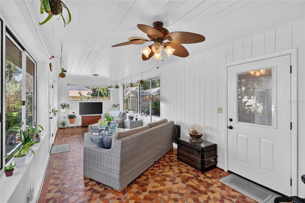 For Sale: $300,000 (3 beds, 2 baths, 1782 Square Feet)