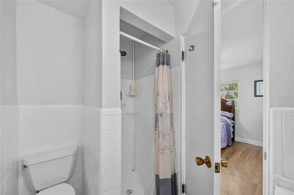 For Sale: $300,000 (3 beds, 2 baths, 1782 Square Feet)