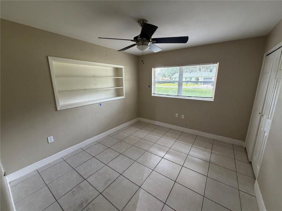 En Venta: $249,900 (4 camas, 2 baños, 1968 Pies cuadrados)