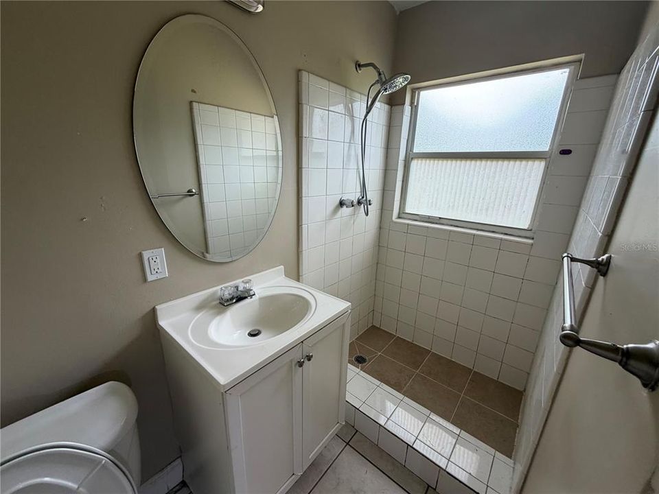 En Venta: $249,900 (4 camas, 2 baños, 1968 Pies cuadrados)