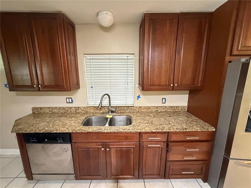 En Venta: $249,900 (4 camas, 2 baños, 1968 Pies cuadrados)