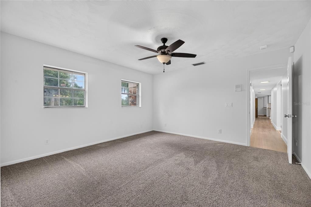 For Sale: $850,000 (4 beds, 3 baths, 3501 Square Feet)