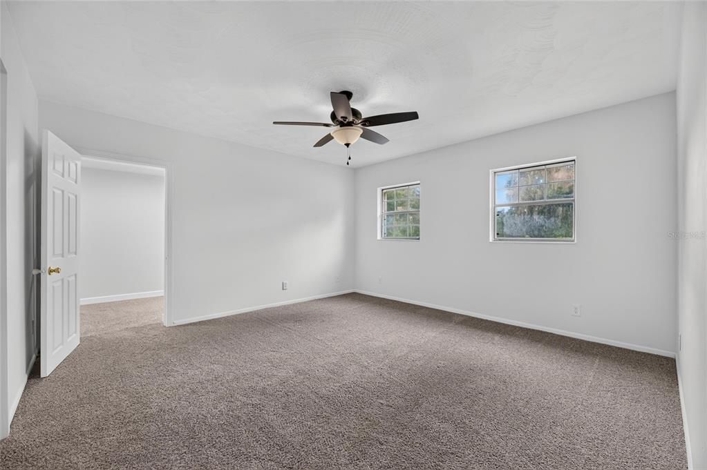 For Sale: $850,000 (4 beds, 3 baths, 3501 Square Feet)