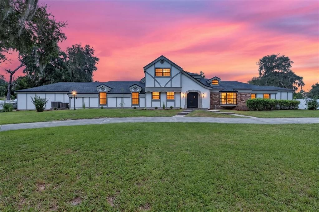 For Sale: $850,000 (4 beds, 3 baths, 3501 Square Feet)