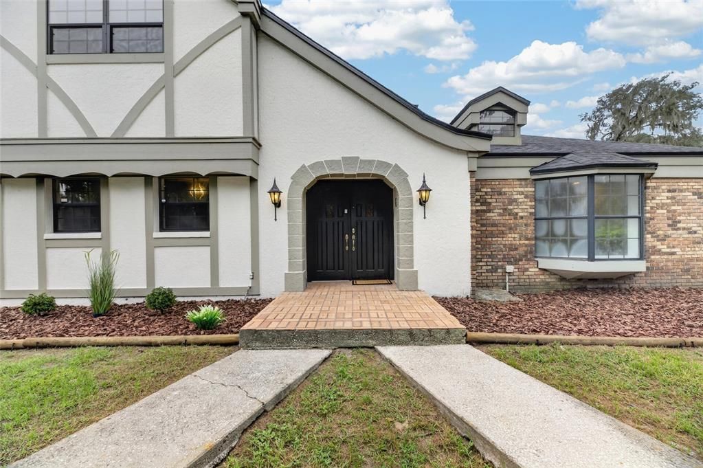 For Sale: $850,000 (4 beds, 3 baths, 3501 Square Feet)
