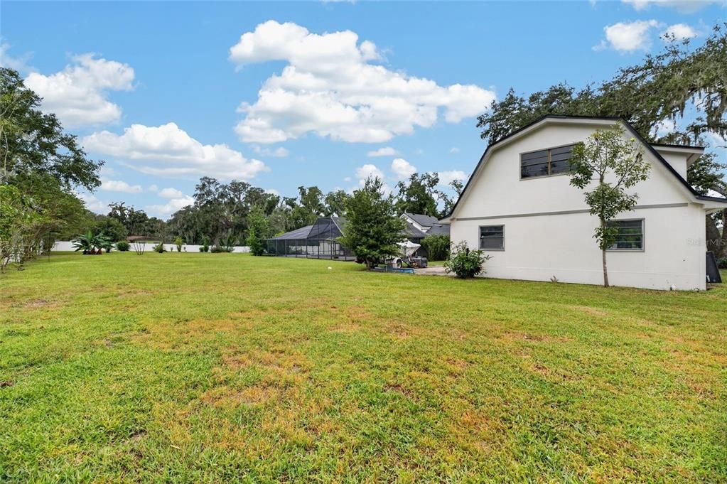 For Sale: $850,000 (4 beds, 3 baths, 3501 Square Feet)