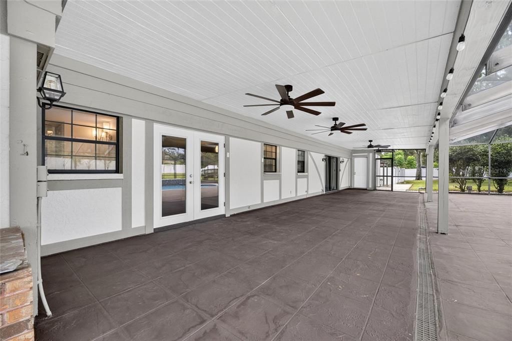 For Sale: $850,000 (4 beds, 3 baths, 3501 Square Feet)