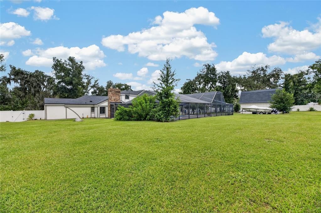 For Sale: $850,000 (4 beds, 3 baths, 3501 Square Feet)