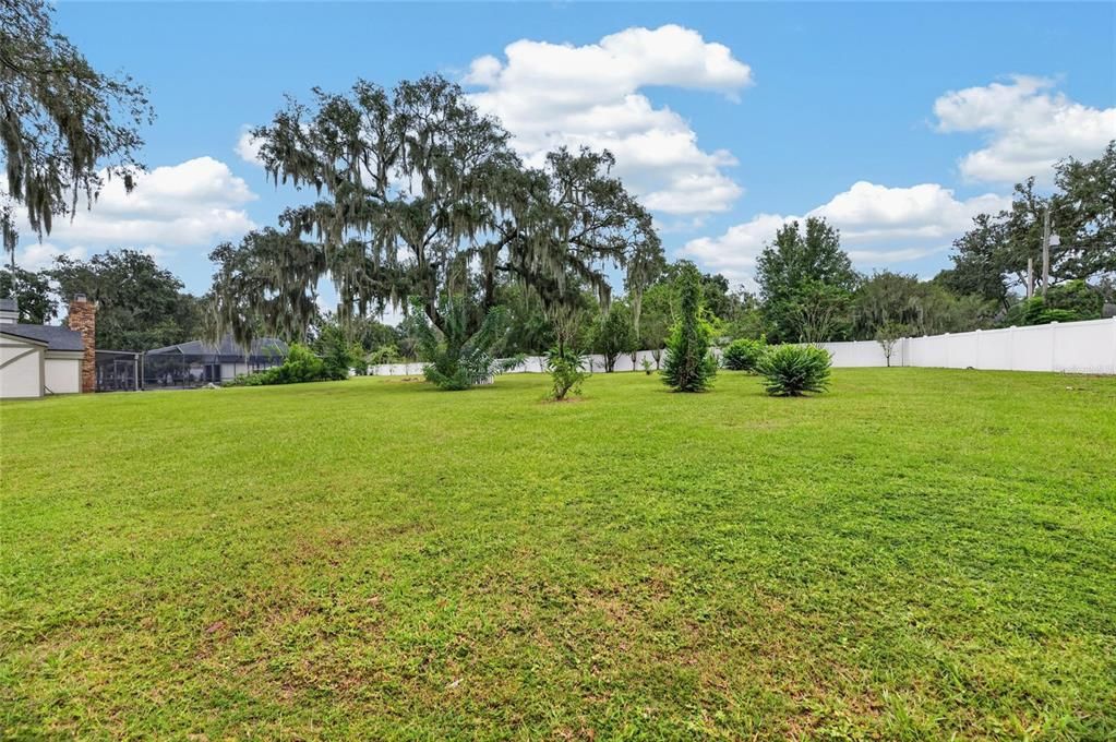For Sale: $850,000 (4 beds, 3 baths, 3501 Square Feet)
