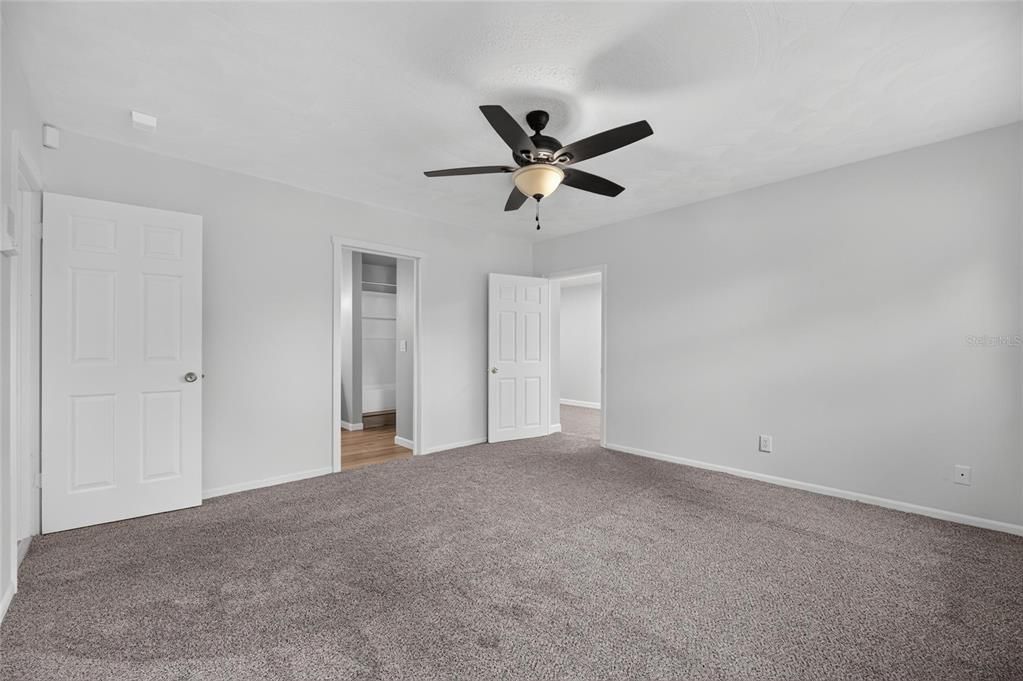 For Sale: $850,000 (4 beds, 3 baths, 3501 Square Feet)