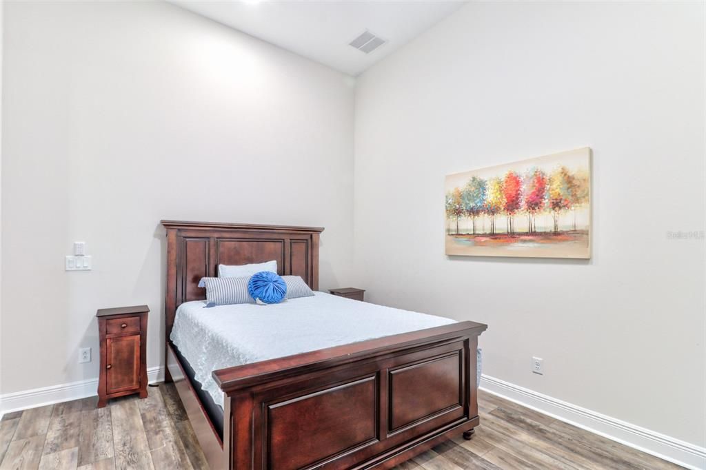 En Renta: $5,000 (4 camas, 3 baños, 3418 Pies cuadrados)