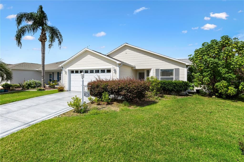 For Sale: $330,000 (3 beds, 2 baths, 1468 Square Feet)