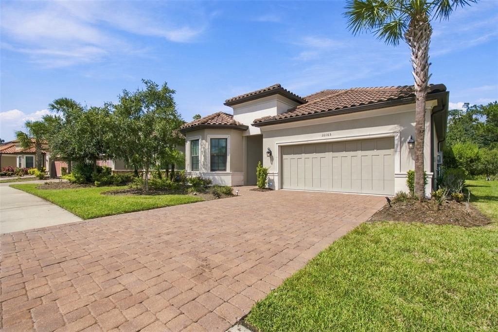 En Venta: $649,999 (3 camas, 2 baños, 2273 Pies cuadrados)