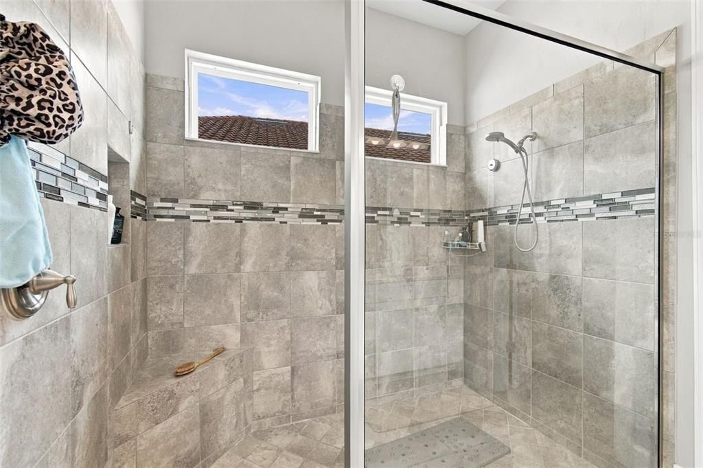 En Venta: $649,999 (3 camas, 2 baños, 2273 Pies cuadrados)