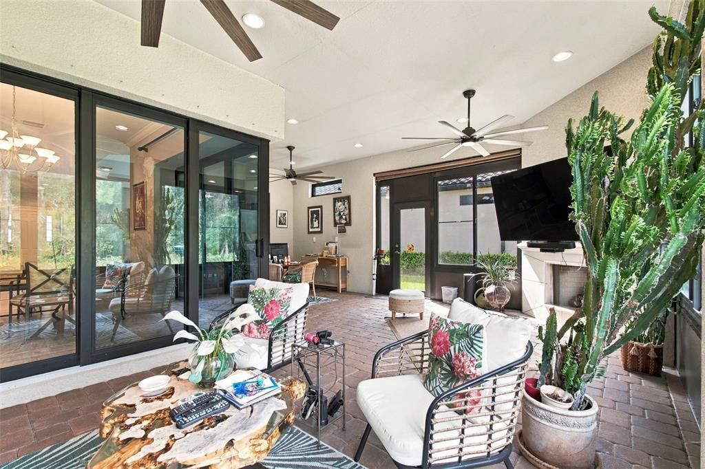En Venta: $649,999 (3 camas, 2 baños, 2273 Pies cuadrados)