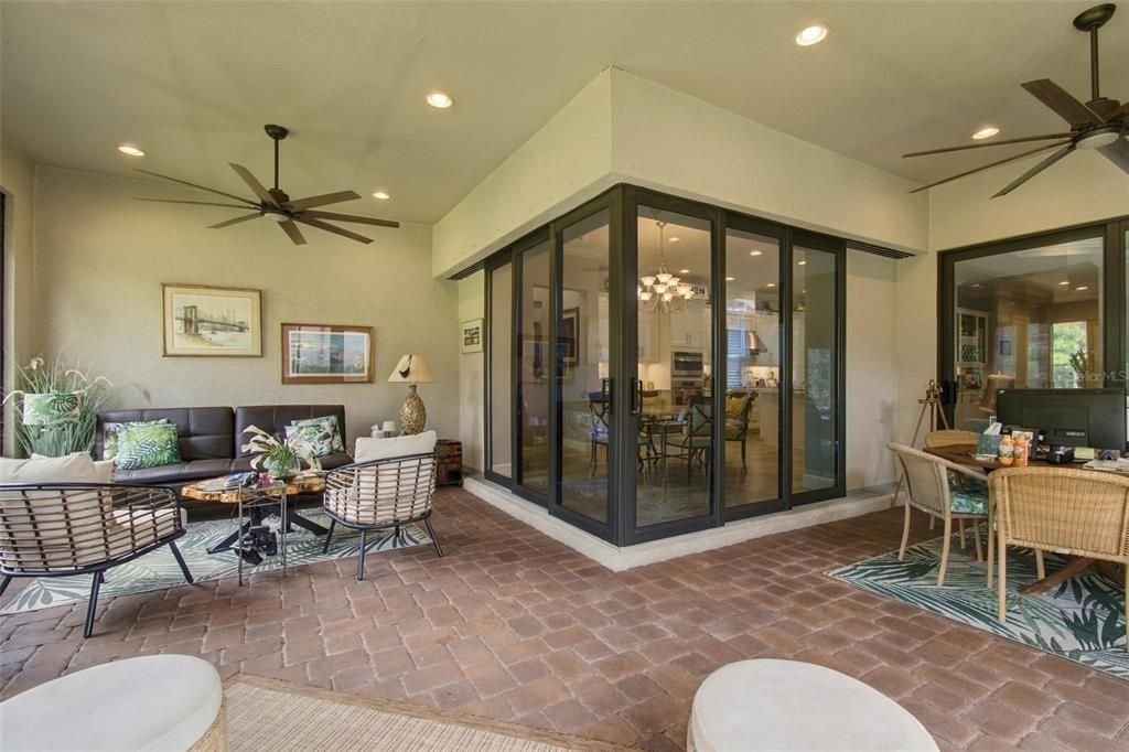 En Venta: $649,999 (3 camas, 2 baños, 2273 Pies cuadrados)