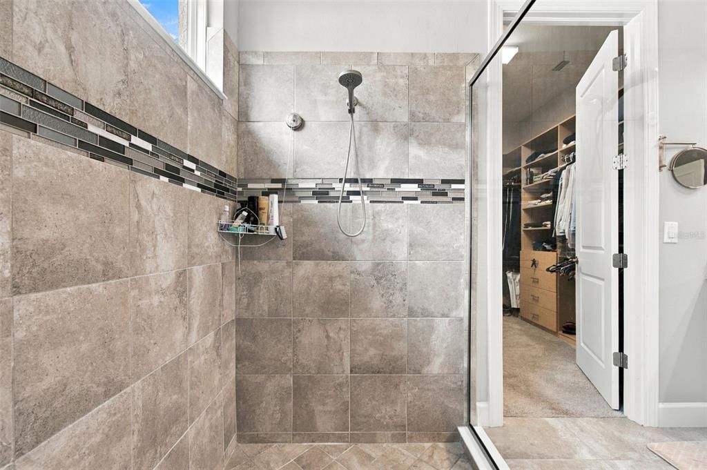 En Venta: $649,999 (3 camas, 2 baños, 2273 Pies cuadrados)