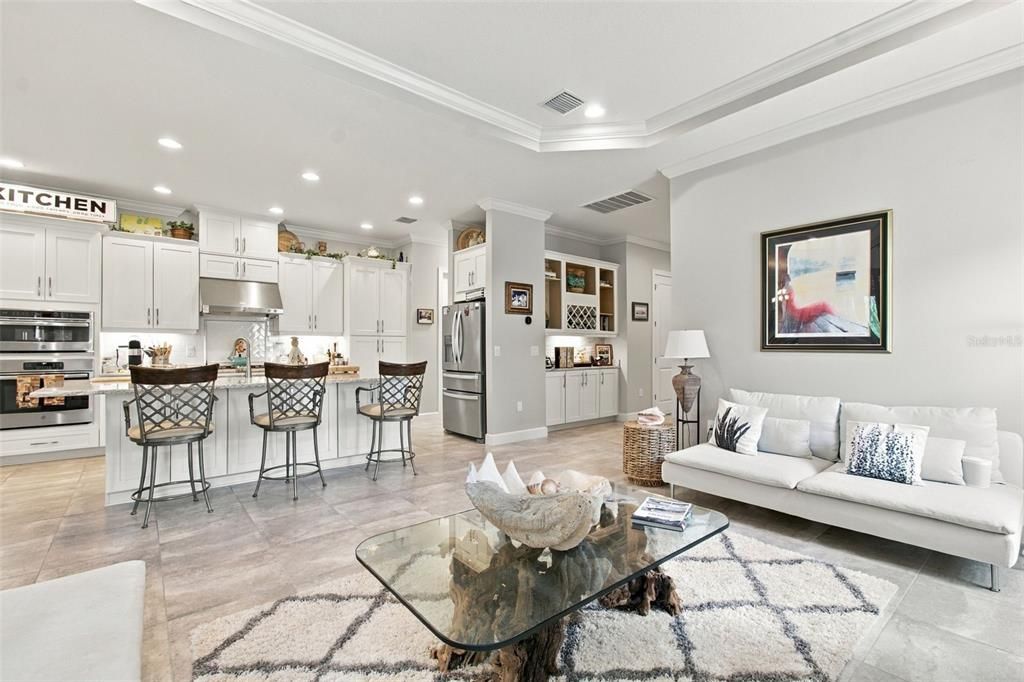 En Venta: $649,999 (3 camas, 2 baños, 2273 Pies cuadrados)