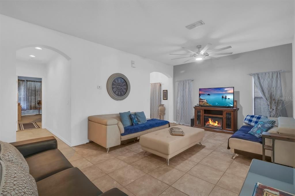 For Sale: $540,000 (4 beds, 2 baths, 2020 Square Feet)