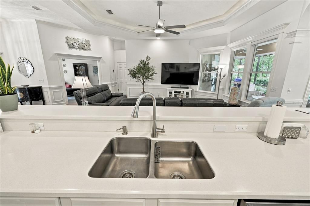 En Venta: $664,900 (3 camas, 2 baños, 2376 Pies cuadrados)