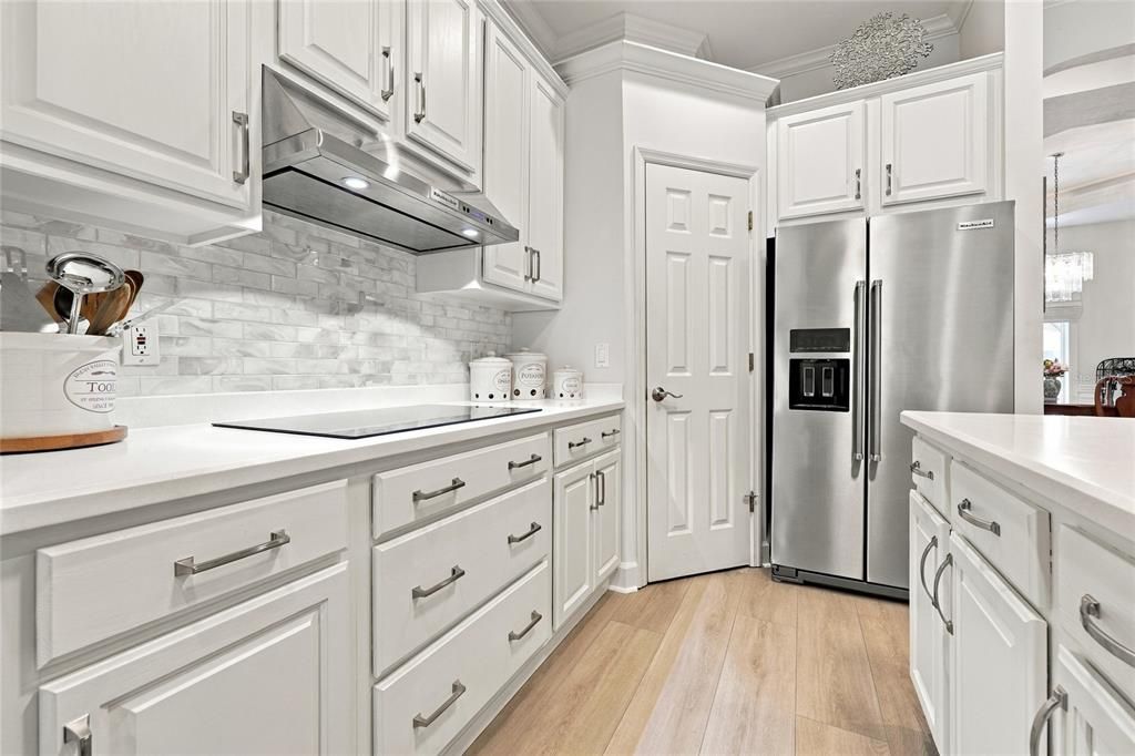 En Venta: $664,900 (3 camas, 2 baños, 2376 Pies cuadrados)