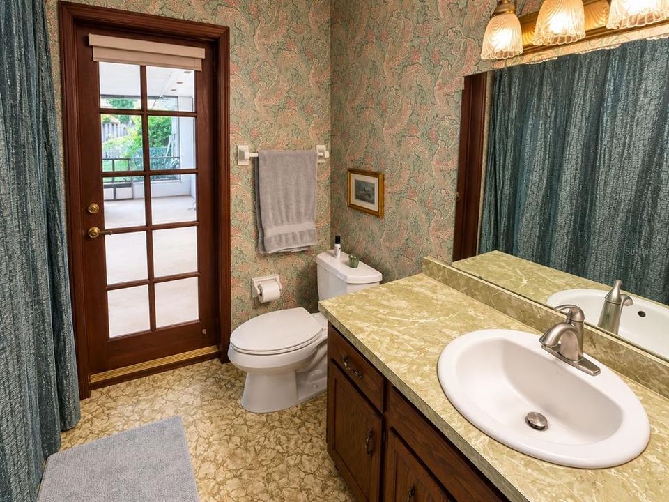 For Sale: $525,000 (4 beds, 2 baths, 1886 Square Feet)