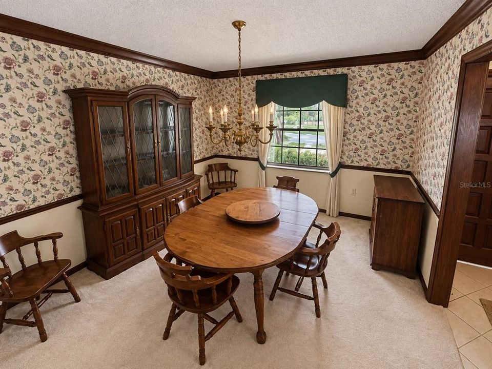 For Sale: $525,000 (4 beds, 2 baths, 1886 Square Feet)
