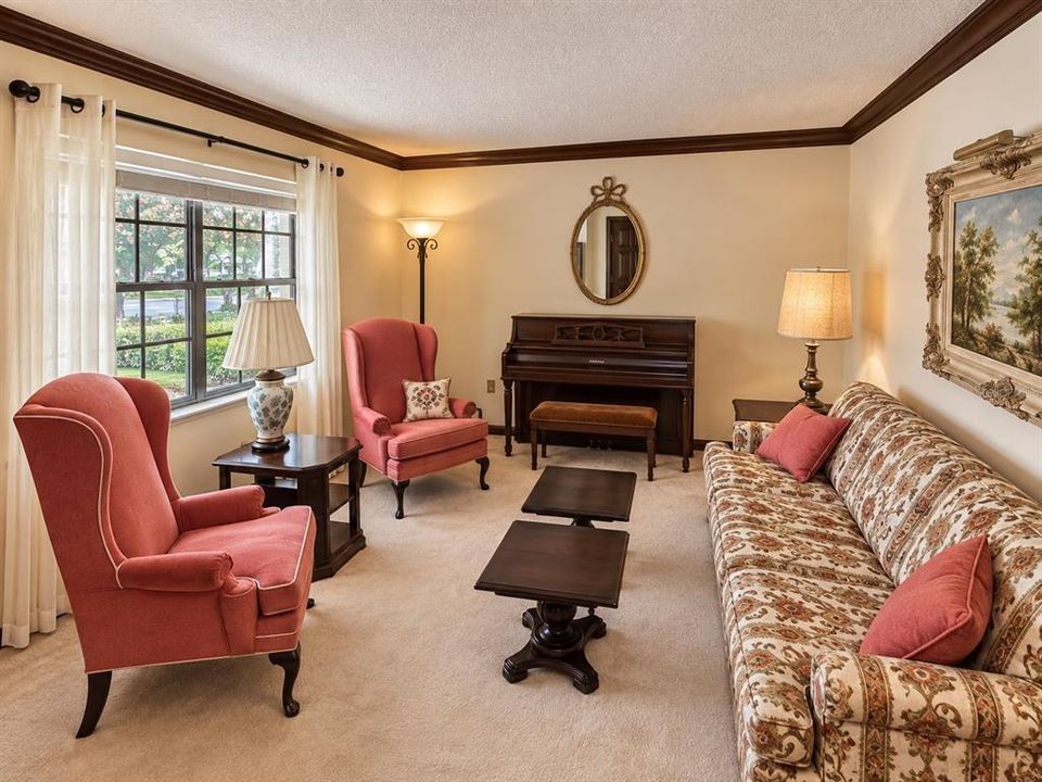 For Sale: $525,000 (4 beds, 2 baths, 1886 Square Feet)