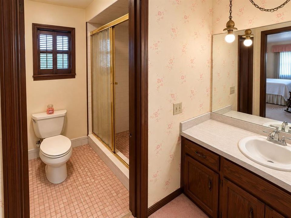 For Sale: $525,000 (4 beds, 2 baths, 1886 Square Feet)