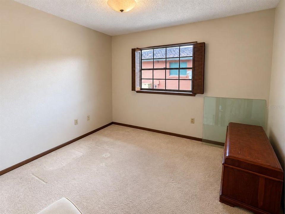 For Sale: $525,000 (4 beds, 2 baths, 1886 Square Feet)