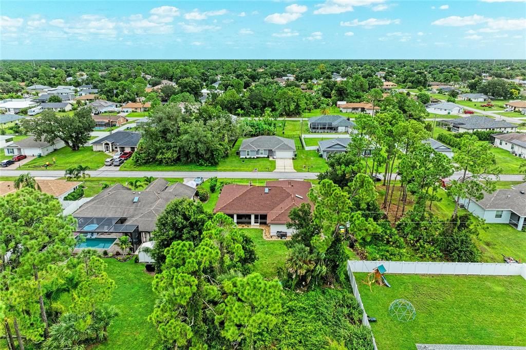En Venta: $369,900 (4 camas, 2 baños, 2225 Pies cuadrados)