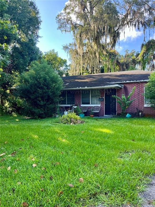 For Rent: $1,650 (2 beds, 1 baths, 730 Square Feet)