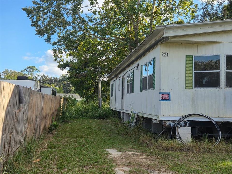 For Sale: $89,900 (2 beds, 2 baths, 1056 Square Feet)