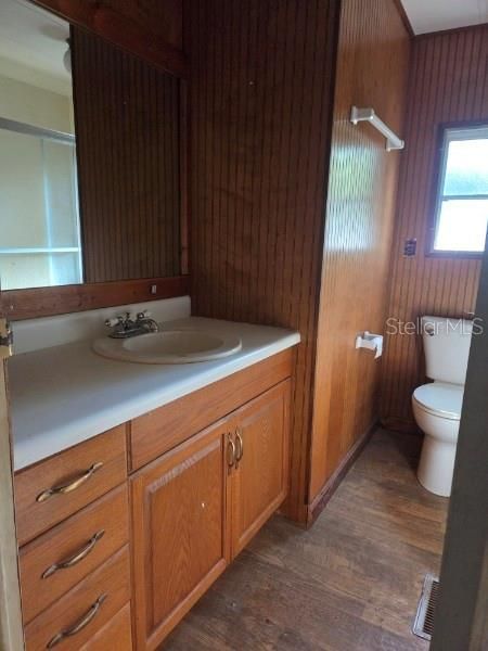 For Sale: $89,900 (2 beds, 2 baths, 1056 Square Feet)