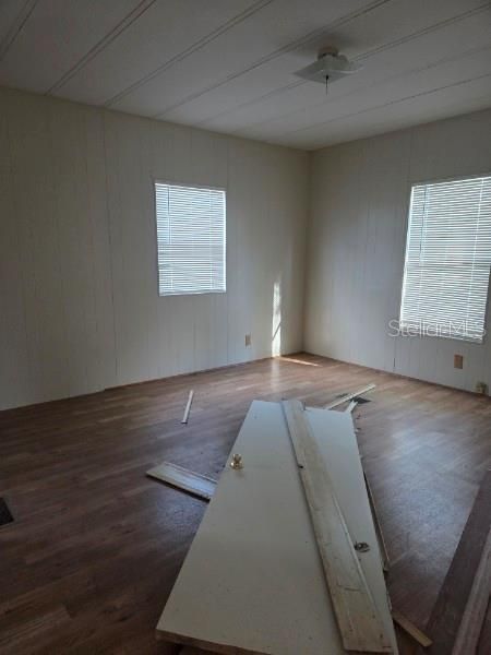 For Sale: $89,900 (2 beds, 2 baths, 1056 Square Feet)