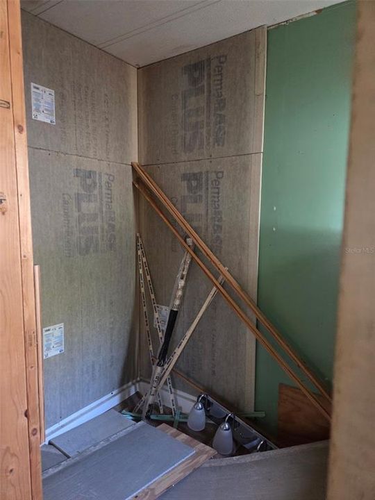 For Sale: $89,900 (2 beds, 2 baths, 1056 Square Feet)