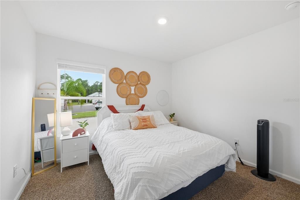 For Sale: $350,000 (4 beds, 2 baths, 1800 Square Feet)