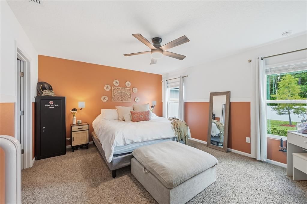 For Sale: $350,000 (4 beds, 2 baths, 1800 Square Feet)