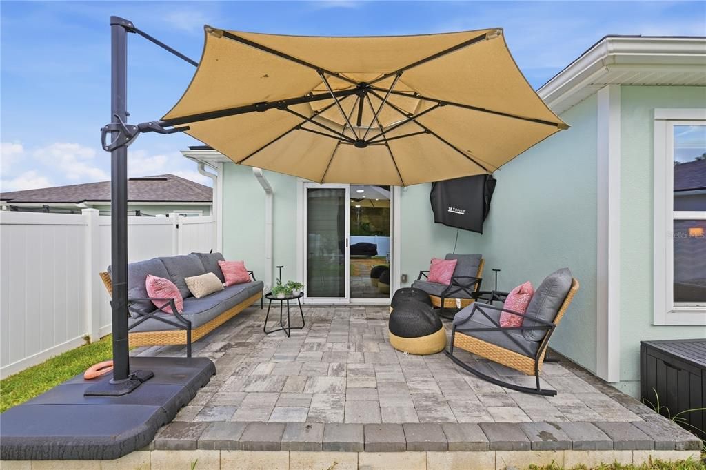 For Sale: $350,000 (4 beds, 2 baths, 1800 Square Feet)