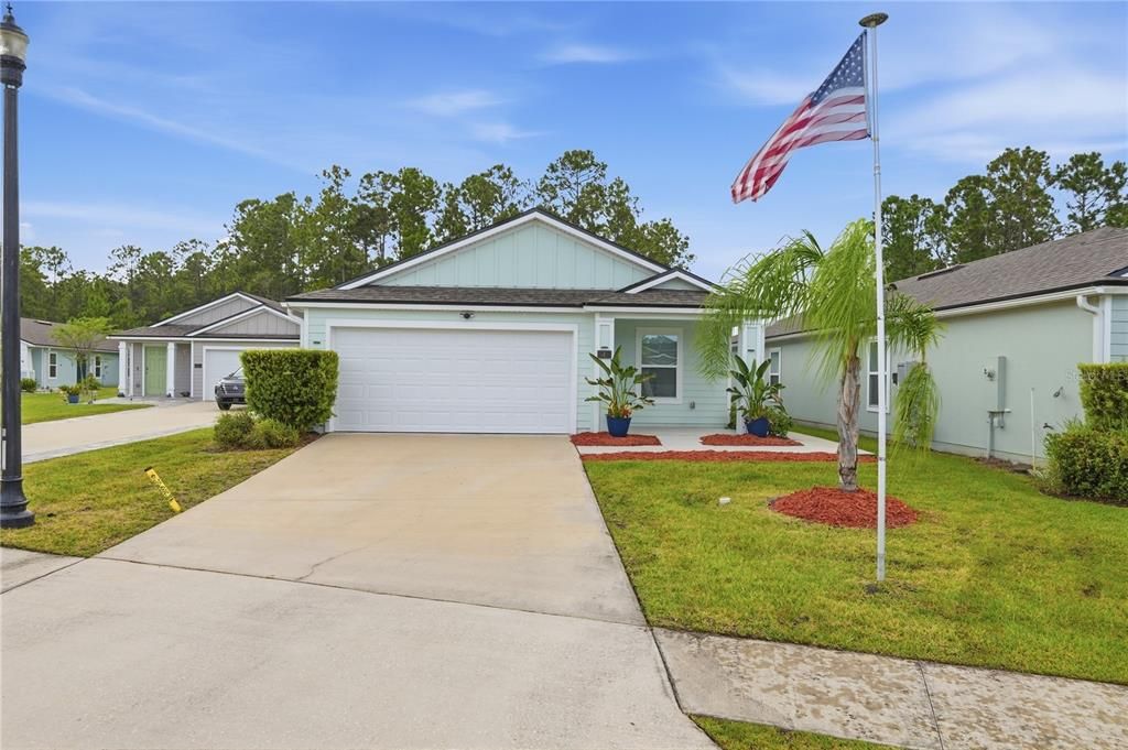 For Sale: $350,000 (4 beds, 2 baths, 1800 Square Feet)