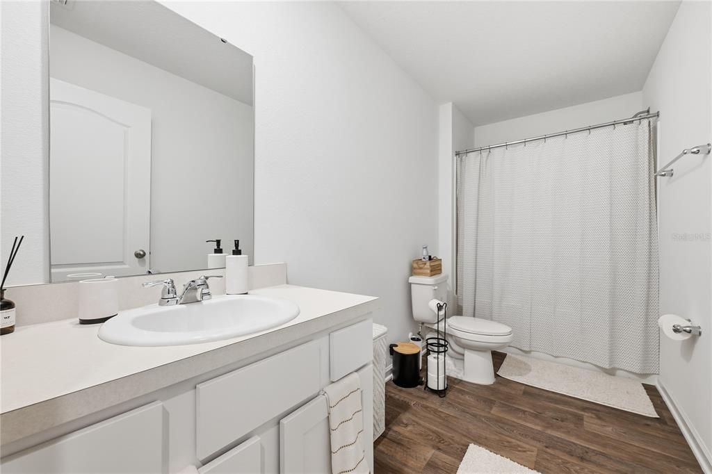 For Sale: $350,000 (4 beds, 2 baths, 1800 Square Feet)